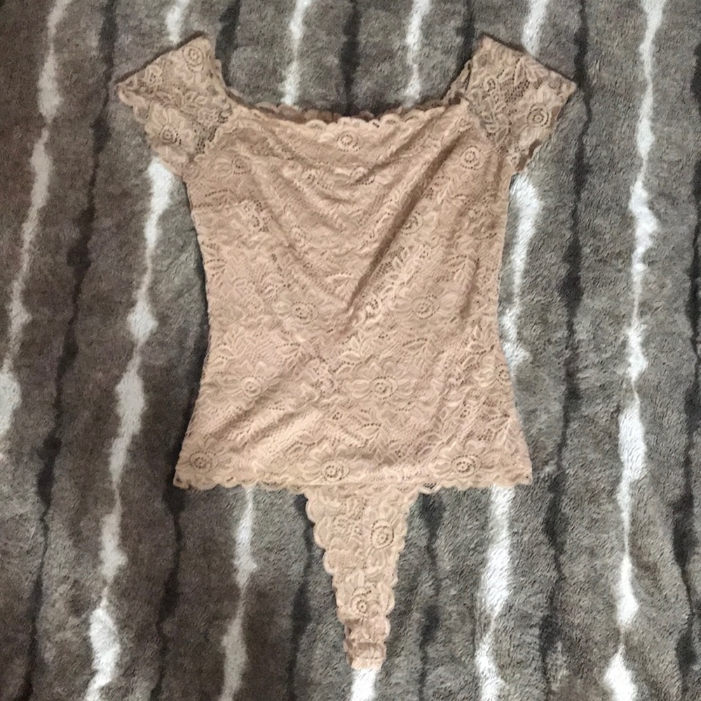 Tan lace stretch bodysuit.